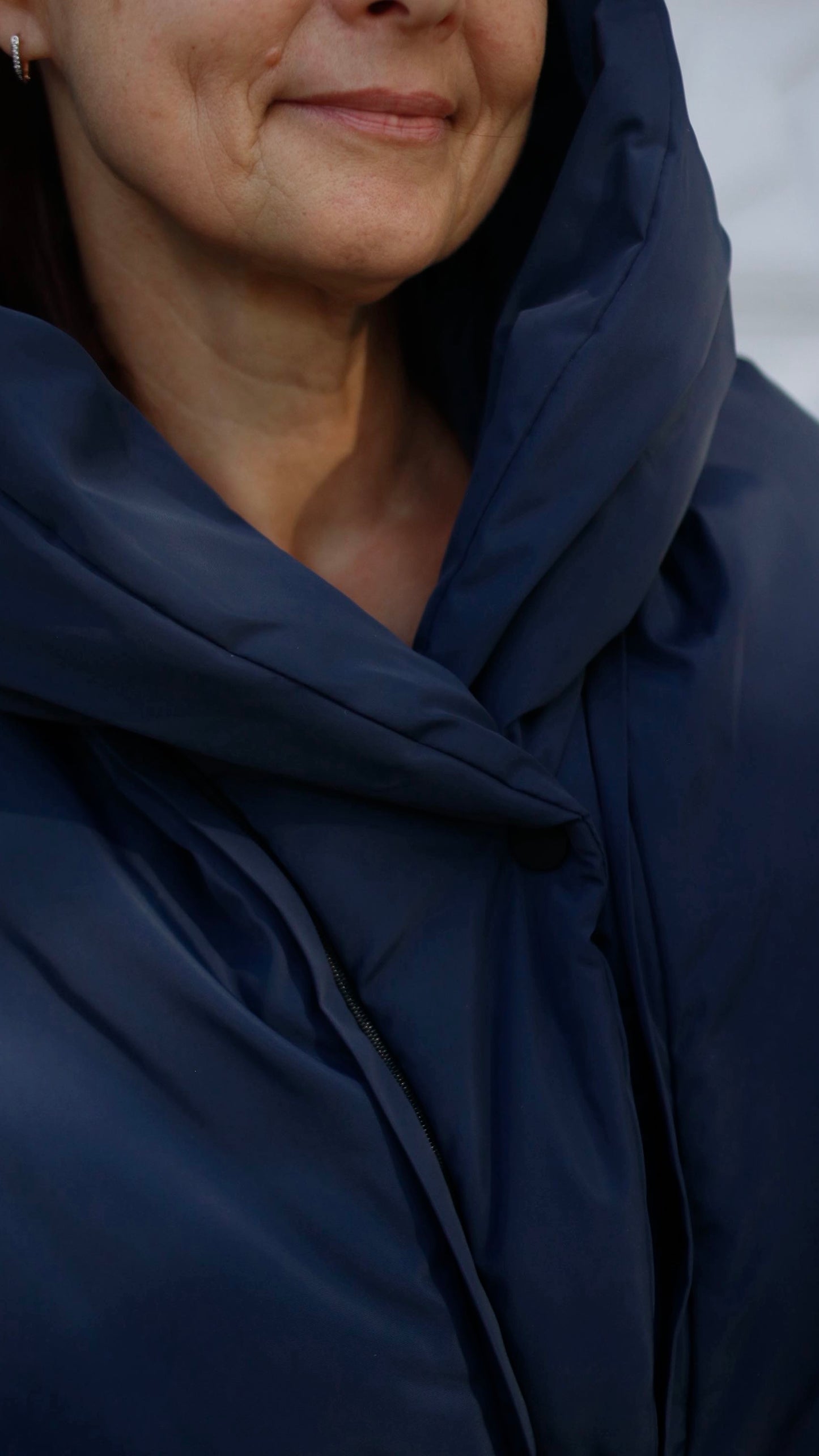 Deep blue Down vest with detachable hood