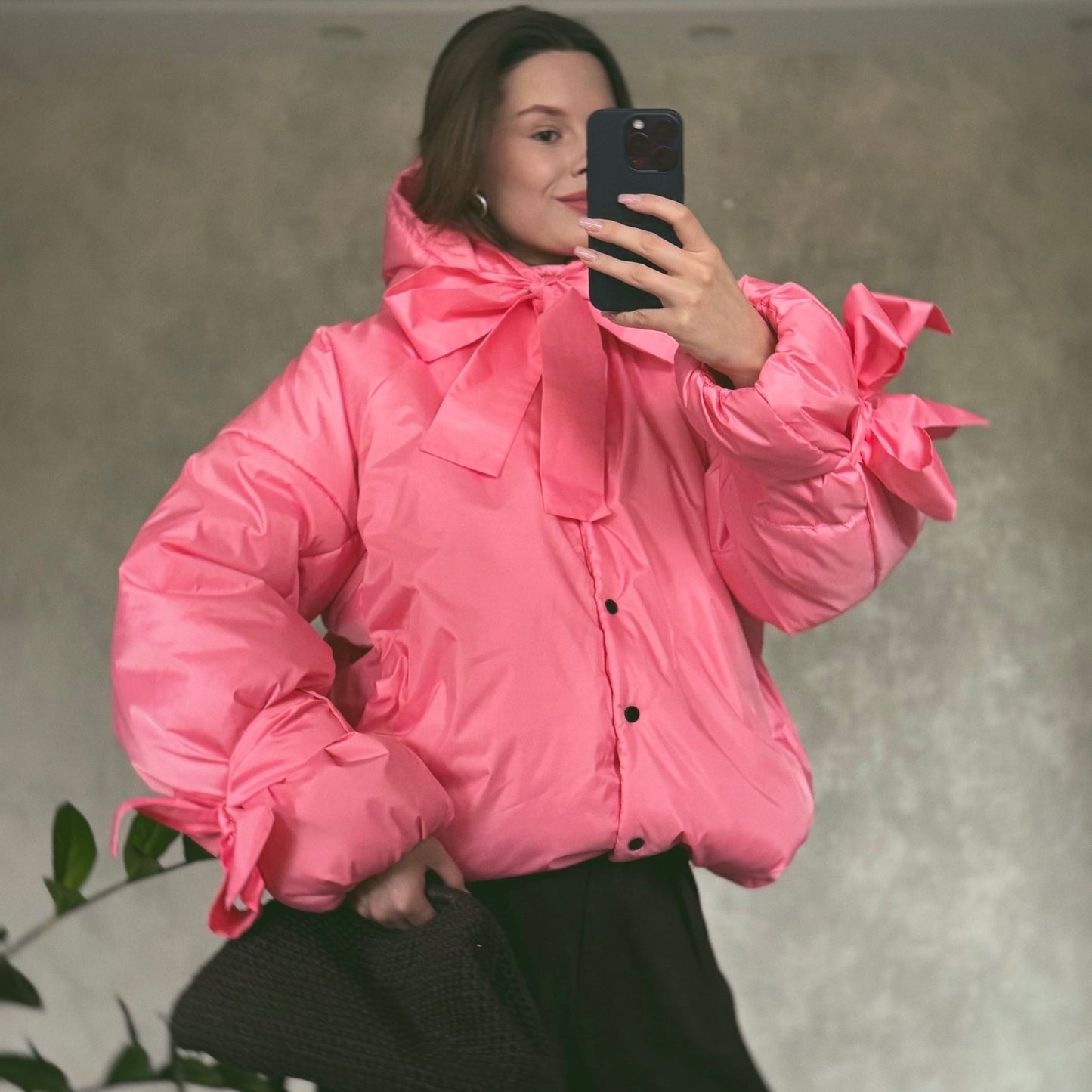 <tc>Куртка рожева зі знімними бантами і пристібним капюшоном</tc>