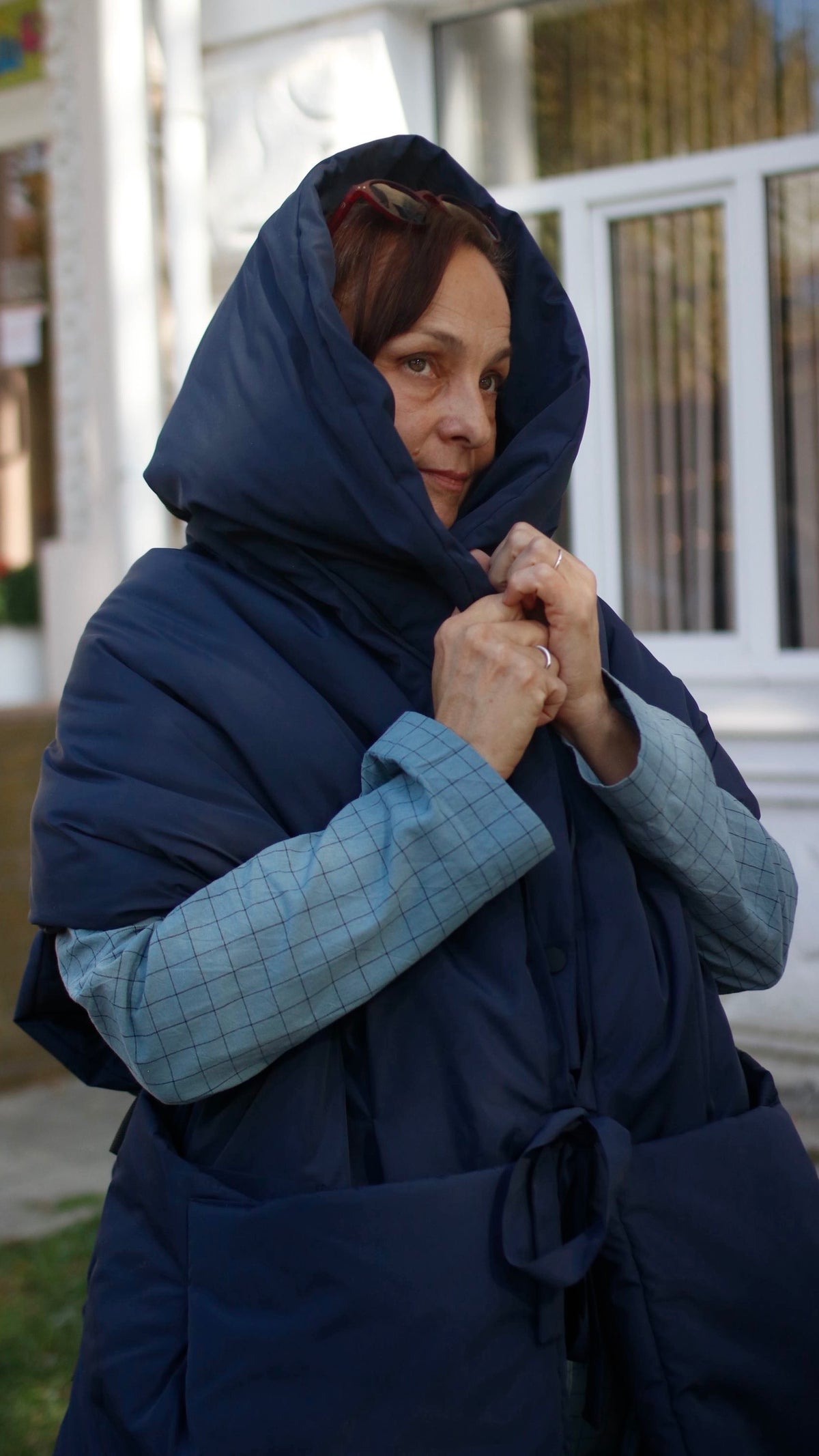 Deep blue Down vest with detachable hood