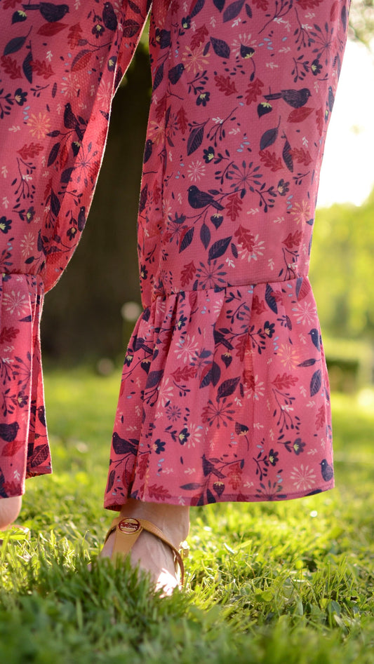 Pants with a print "Crimson birds"