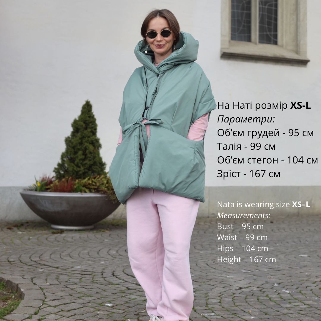 <tc>Жилетка кольору нефрит з відстібним капюшоном</tc>