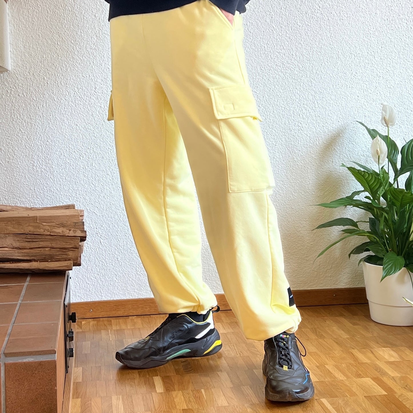 Жовті спортивні штани з трикотажу